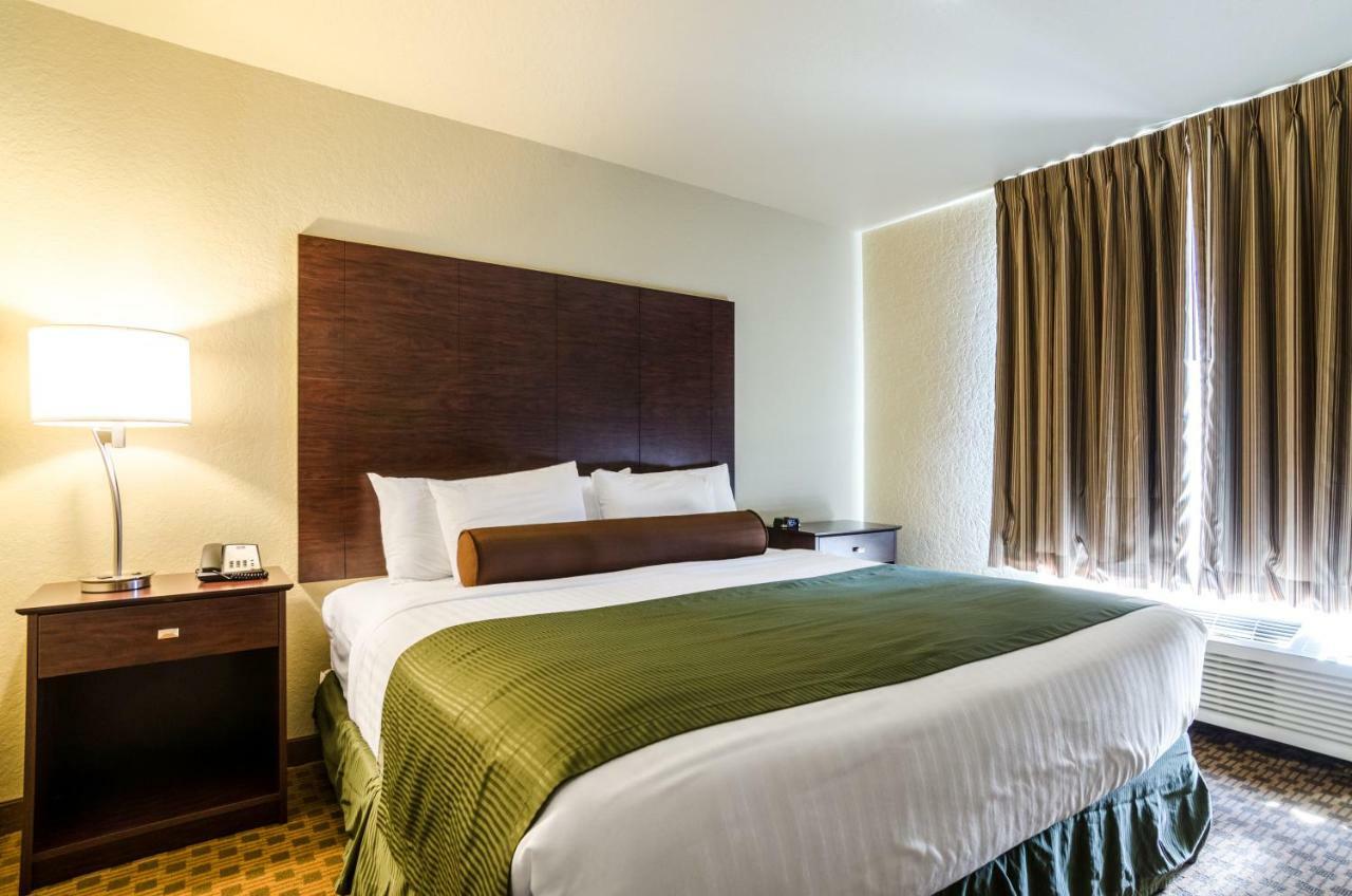 Cobblestone Inn And Suites - Eaton מראה חיצוני תמונה