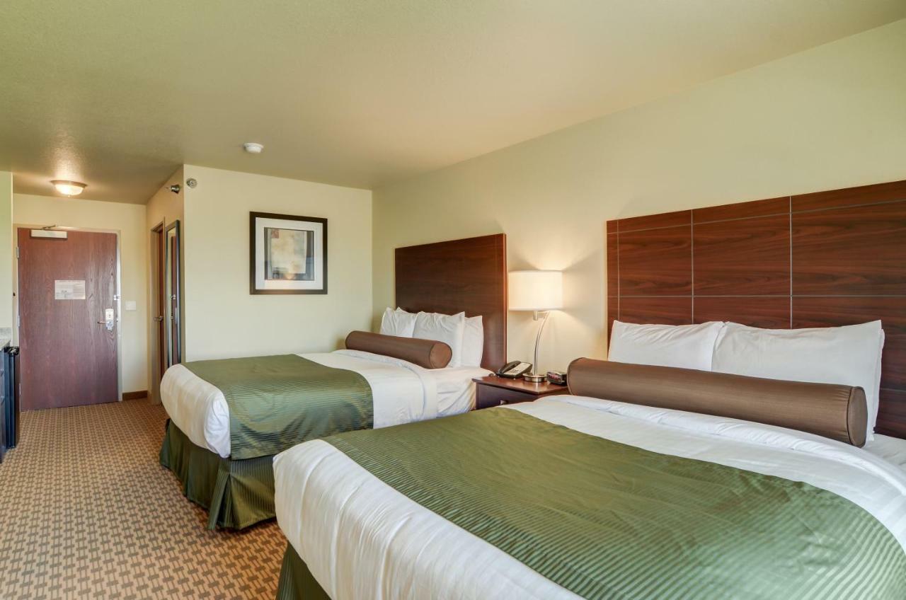 Cobblestone Inn And Suites - Eaton מראה חיצוני תמונה
