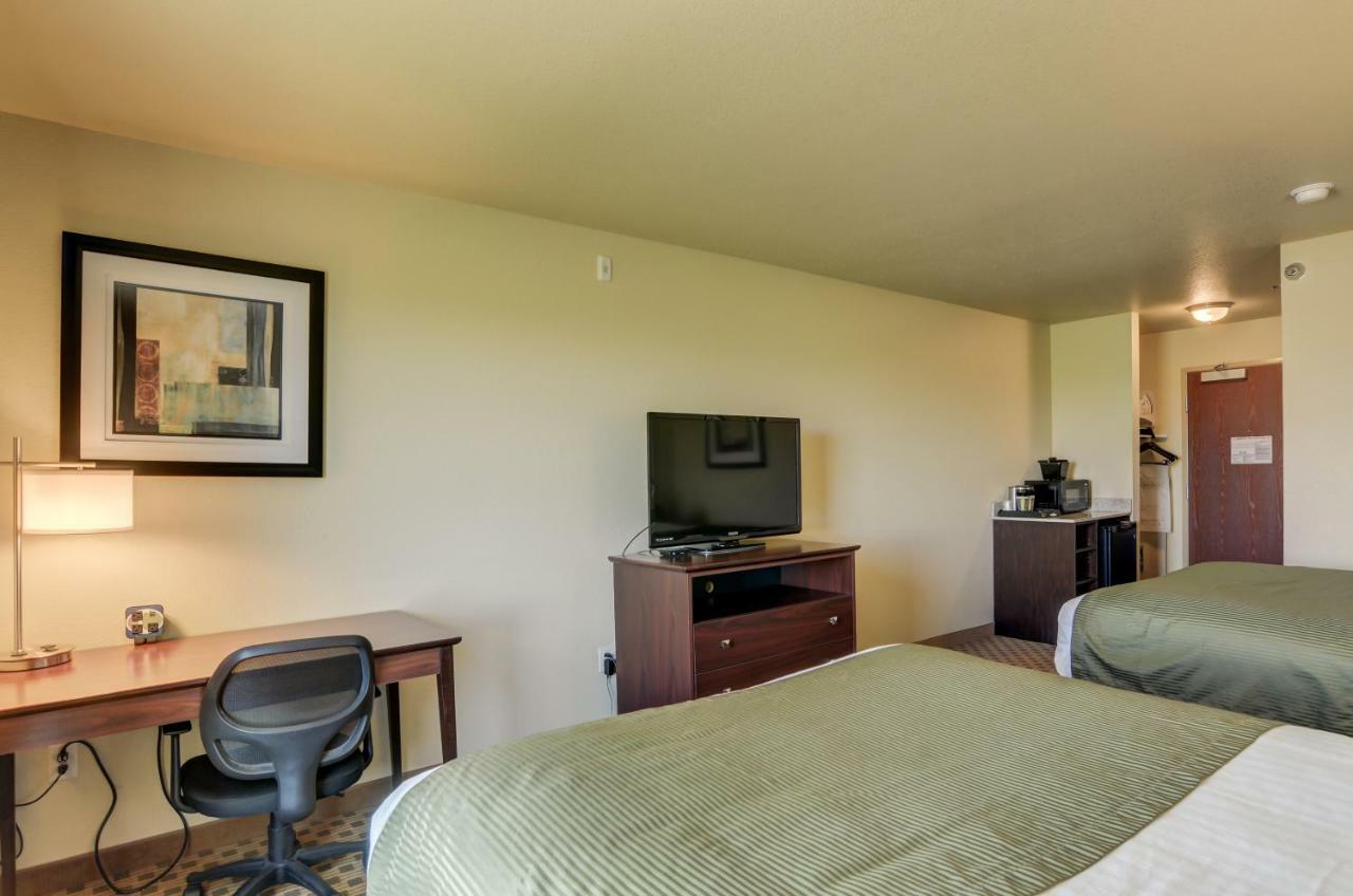 Cobblestone Inn And Suites - Eaton מראה חיצוני תמונה